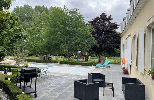 Etival-les-le-Mans Bed & Breakfast | Chambres d'Hote sleeps 2 with pool and fully equipped kitchen Le Mans/Circuit 24 H