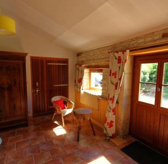 Le Poire-sur-Velluire Bed & Breakfast | Chambres d'hôtes Les Tilleuls