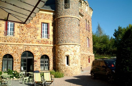 Saint-Honore-les-Bains Bed & Breakfast | Chambres d'Hôtes Castel Des Cèdres