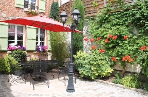 Le Mesnil-sur-Oger House | chambres d'hotes : La cour d'Etrepy