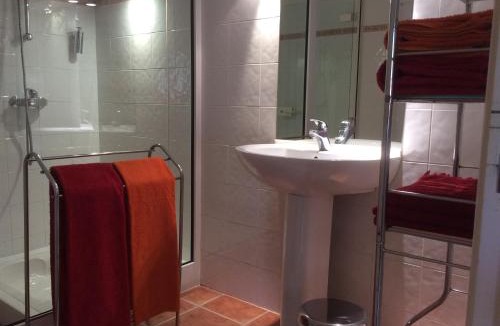 Realville Bed & Breakfast | Chambres d'Hotes Au Val Dormant