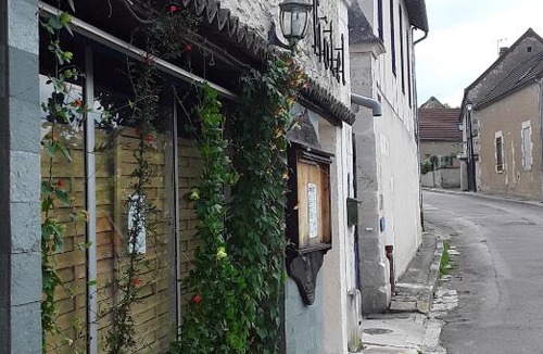 Mailly-la-Ville House | Chambres d'hotes Les Coutas