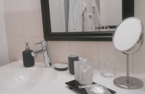 Gluiras Bed & Breakfast | Chambres d'Hotes Les Palmiers