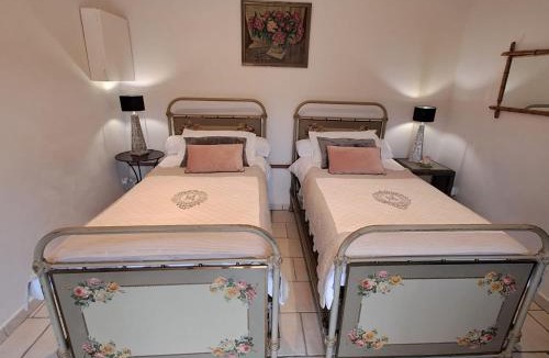 Grieges Bed & Breakfast | Chambres d hotes near Mâcon with secure Parking