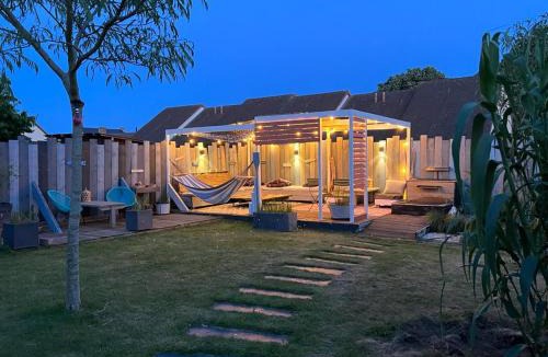 Roeze-sur-Sarthe House | Chambres dans villa avec piscine