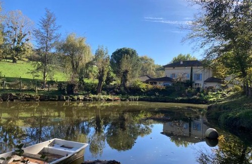 Sarcey Bed & Breakfast | CHAMBRES DES EAUX 28 "baptistine"