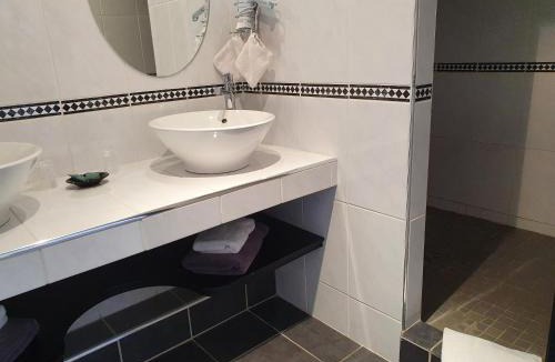 Surtainville Bed & Breakfast | Chambres du logis De La Mare Du Parc