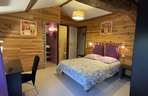 Saint-Jean-de-Sauves House | Chambres et Gîtes Les Mésanges