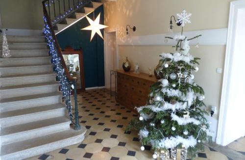 Bouvesse-Quirieu Bed & Breakfast | Chambres et table L' échappée