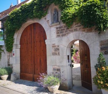 Appoigny Bed & Breakfast | Chambres et Tables d'hôtes du Puits d'Athie