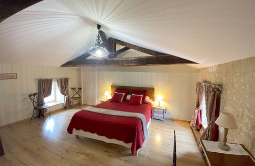 Saint-Hilaire-des-Loges Bed & Breakfast | Chambres d'hôtes le Tilleul