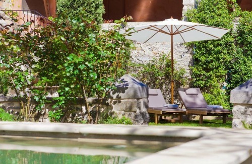 Saint-Hippolyte-du-Fort Bed & Breakfast | Chambres d'hôtes Les Trois Comtes