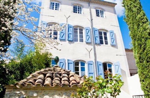 Saint-Hippolyte-du-Fort Bed & Breakfast | Chambres d'hôtes Les Trois Comtes