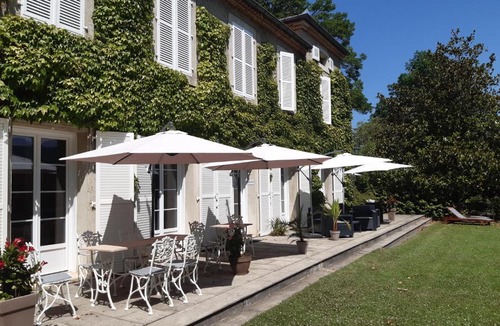 Saint-Jean-dAigues-Vives House | Chambres d'Hôtes Domaine du Hameau Baylesse