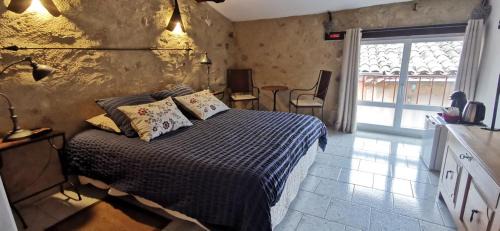 Saint-Saturnin-de-Lucian Bed & Breakfast | Chambres d'Hôtes Le Mimosa