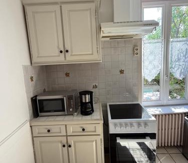 Vierzon Apartment | Chambres individuelles dans maison familiale