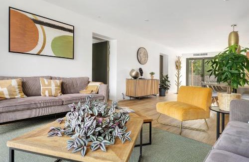 La Menardais Bed & Breakfast | Chambres - La Clairière aux Chênes