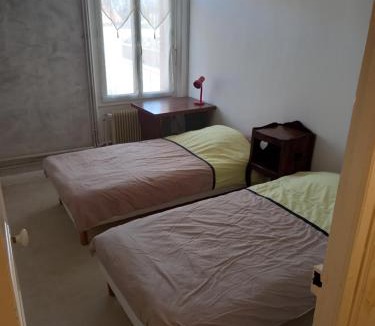 Bercheres-les-Pierres Bed & Breakfast | Chambres meublées