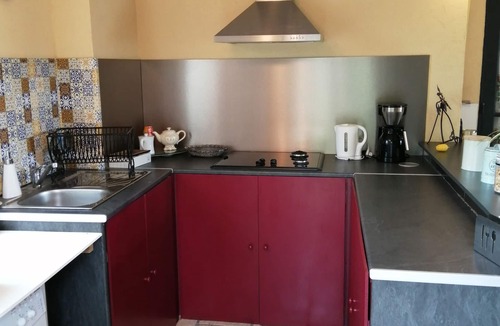 Vignonet House | Chambres Peyroutas