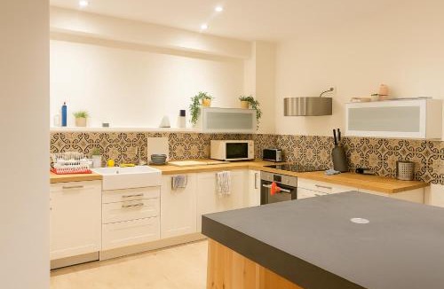 Puteaux House | Chambres privées dans maison conviviale à Puteaux Salle de bain et cuisine partagées