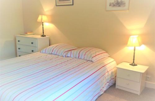 Waldeck-Sully Bed & Breakfast | Chambres Saint Donatien