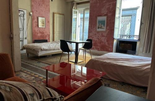Decize Hotel | Chambres Zohra Centre ville