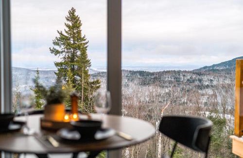 Lac Beauport Ski Chalet | CHAMONIX - Micro Chalet with Panoramic Mountain Views near Québec