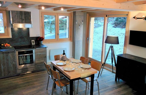 Les Houches Ski Chalet | Chamonix Valley recent, cosy Granit chalet