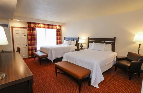 Seven Springs Hotel | Champion Hotel | Executive Room + Tower Side