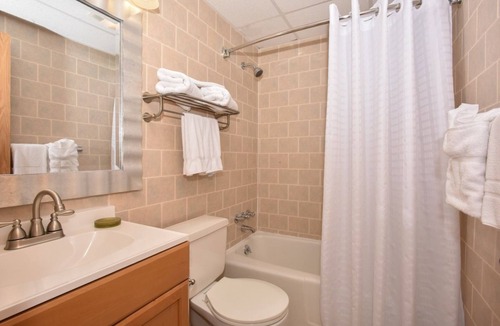 Seven Springs Apartment | Champion Hotel | Spacious + Separate Living Area