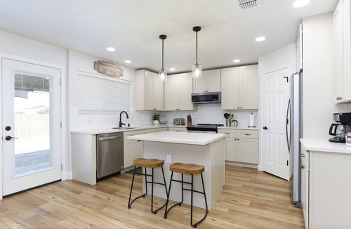Medina Valley House | Champions Getaway