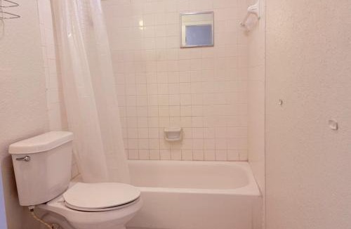 Amistad National Recreational Area Hotel | Champions Inn Del Rio TX Near US 90
