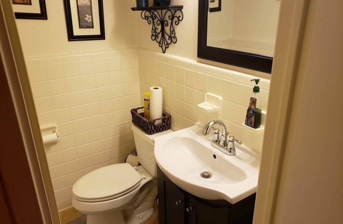 Forest Hills Condo | Champions Week Retreat