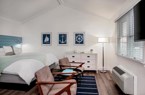 New Shoreham Hotel | Champlin's Marina & Resort