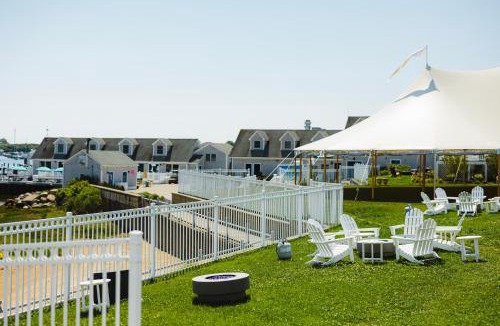 New Shoreham Hotel | Champlin's Marina & Resort
