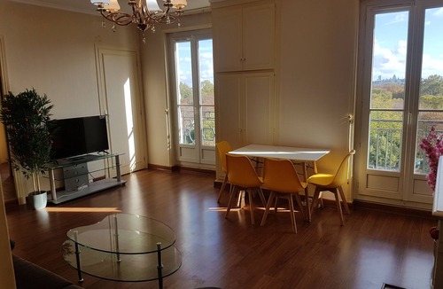 8th Arrondissement Apartment | Champs-Élysées Suite: Most Amazing view of Paris