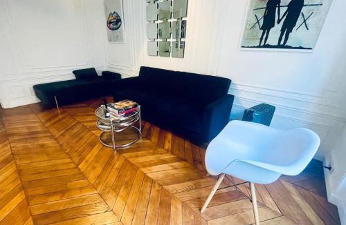 Grenelle Apartment | Champs de Mars Motte Picquet Paris