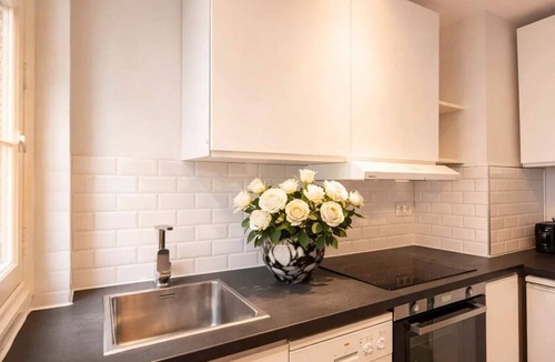 8th Arrondissement Apartment | Champs-Elysées - Prestige flat with lift Matignon