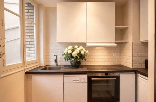 8th Arrondissement Apartment | Champs-Elysées - Prestige flat with lift Matignon