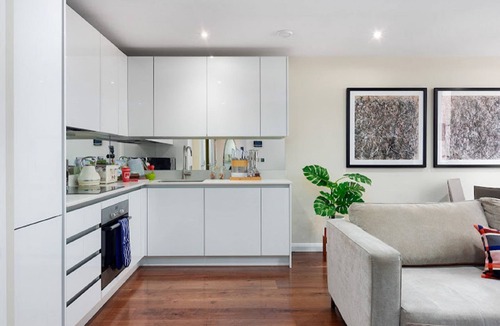The City of London Apartment | Chancery Lane, Central London