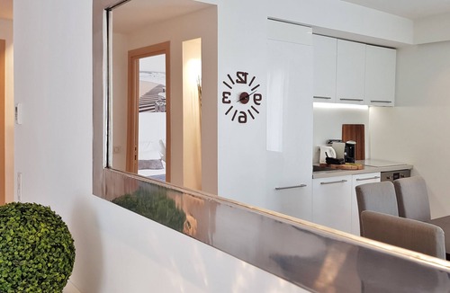 Golfe Juan Apartment | CHANGE THE DECOR! Seaside, deckchairs, fine sandy beach. ENJOY!