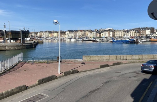 Dieppe House | Channel house (very bright)