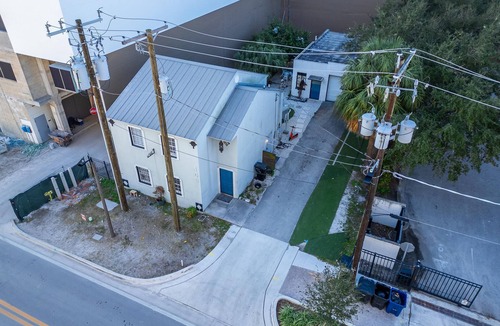 Channel District House | Channelside Charm - Downtown - Private Studio