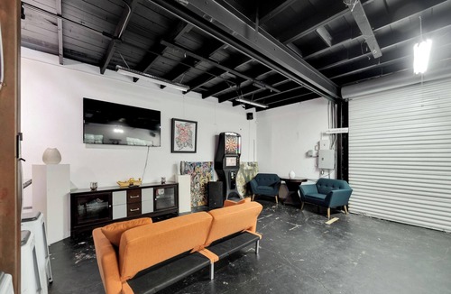 Channel District House | Channelside Charm - Downtown - Private Studio