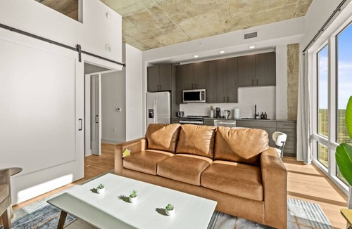 Channel District Apartment | Channelside Tampa 1BR | Gym, Pool, Parking