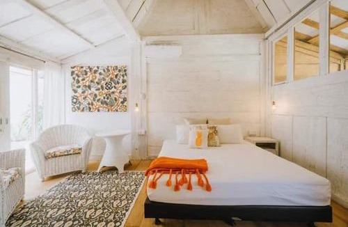 Jimbaran Bay Bed & Breakfast | Chanteak Bali - Teak House 3