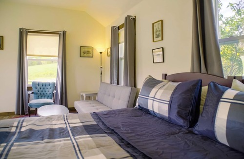 North River Bridge Hotel | Chanterelle Country Inn & Cottages