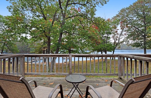 Eagle River Apartment | Chanticleer Inn 56