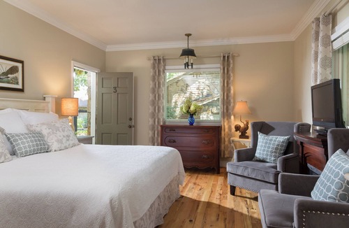Lookout Mountain Bed & Breakfast | Chanticleer Inn Bed & Breakfast