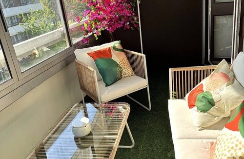 Torigne Apartment | CHANTILLY, Cosy apartment, sleeps 4, wifi, metro 5 min walk